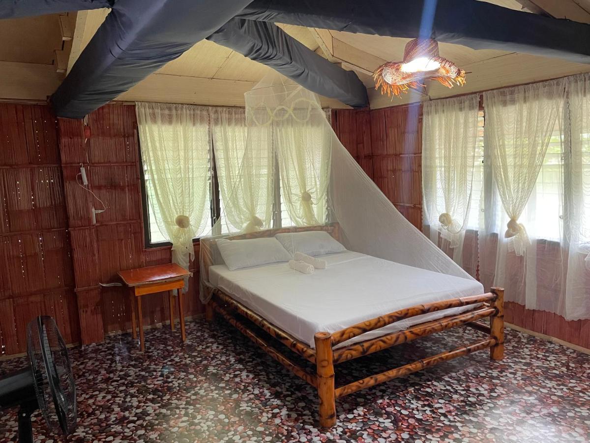 Borbon'S Treehouse By The Sea Bed & Breakfast Mambajao Dış mekan fotoğraf