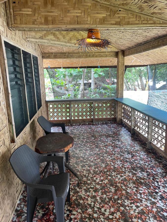 Borbon'S Treehouse By The Sea Bed & Breakfast Mambajao Dış mekan fotoğraf